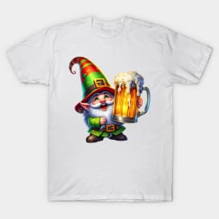 St Patricks Day Gnome Drinking Beer T-Shirt